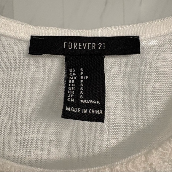 Forever 21 Lace Tank Top Women’s Small Sleeveless Chic Layering Cami NWT - Picture 4 of 4